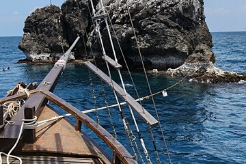 ブログ「タイ湾最強のダイブサイト「セイルロック」完全ガイド!魚影の壁とジンベエザメに会える海の楽園」サムネイル画像